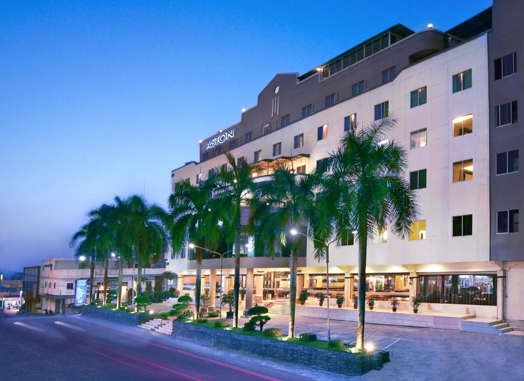 Aston Karimun City Hotel Tanjung Balai Karimun Eksteriør bilde
