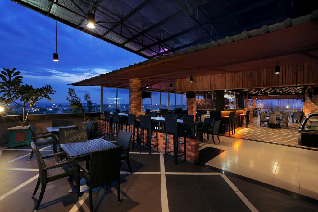 Aston Karimun City Hotel Tanjung Balai Karimun Eksteriør bilde