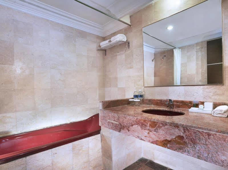 Aston Karimun City Hotel Tanjung Balai Karimun Eksteriør bilde